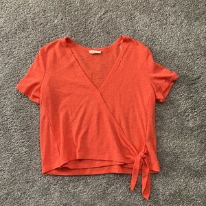 Side tie crop shirt